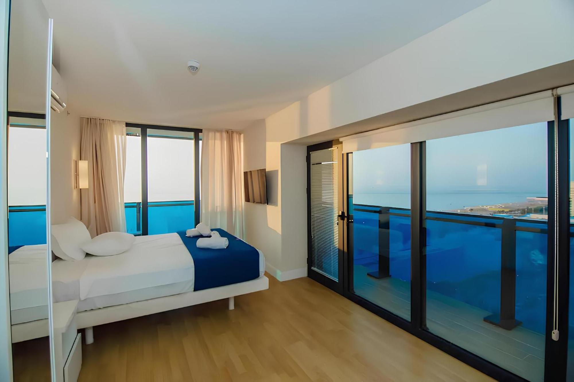 Seaview With Panoramic View Apartment